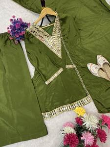 Elegante Conjunto de Salwar Kameez de Seda Tradicional Moderno con Bordado Indio, Sharara, Gharara, Kurti, Tela Chinon, Verde, Ropa Étnica para Fiesta - Product Image 5