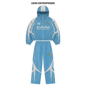 Traje Cortavientos de Poliéster Ripstop de 120 GSM, Azul Cielo con Paneles en Contraste Blanco, Diseño Personalizado con Logotipo, OEM, ODM, Sublimación - Product Image 1