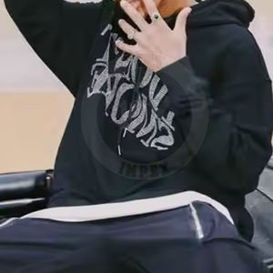 Fabriqué au Pakistan Vêtements pour hommes personnalisés Sweats à capuche avec strass Nouvelle mode Vêtements d'hiver Sweats à capuche en coton mélangé Respirant avec OEM - Product Image 6