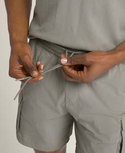 Uniformes de tennis solides et écologiques pour hommes, short décontracté en tissu respirant confortable et à séchage rapide 100% polyester - Product Image 3