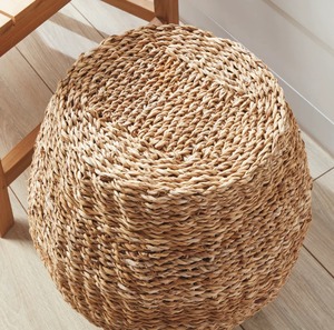 Pouf et pouf en jonc de mer Décoration de la maison Matériaux naturels Écologique Fabriqué au Vietnam Vente en gros durable - Product Image 3