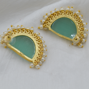 Pendientes de piedra de diseño de última colección, pendientes de tuerca chapados en oro, pendientes chapados en oro de 18 quilates hechos a mano al por mayor para mujer - Product Image 5