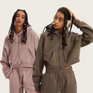 เสื้อครอปแบบมีฮู้ดสำหรับผู้หญิงทรงหลวมเสื้อครอปผ้าคอตตอนโอเวอร์ไซส์ดีไซน์ใหม่ออกแบบได้ตามต้องการ - Product Image 2