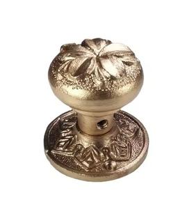 Boutons de vanité de salle de bain en fer Boutons résistants à l'humidité parfaits pour les armoires de salle de bain et les vanités top tendance - Product Image 3