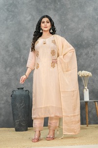 Salwar Kameez de fête pour filles, dernière collection 2025, exportateur de mode, tenue de haute qualité, travail manuel lourd, meilleur tissu en viscose pure, soie - Product Image 3