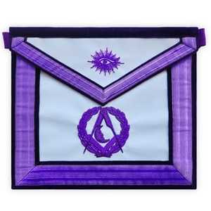 Tablier fait main avec corps cousu soigné construction légère et sangle flexible adaptée aux uniformes quotidiens ou aux événements - Product Image 4