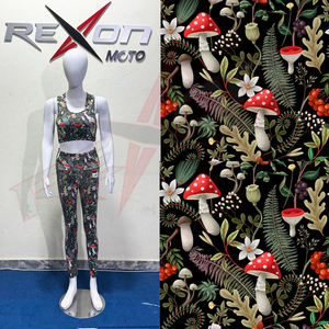 Ensemble de sport imprimé sur tout pour femmes Soutien-gorge de sport à sublimation personnalisée avec coussinets amovibles et ensemble de leggings Capri de yoga à taille haute - Product Image 4