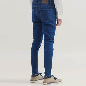 Jeans décontractés pour hommes sur mesure, taille haute, coupe droite, en coton léger, respirant, séchage rapide, service OEM, conception de logo, prix bas - Product Image 3
