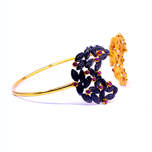 Brazaletes abiertos hechos a mano Clásicos de estilo Celeb, ropa de fiesta única de moda, Plata de Ley 925 con piedras preciosas de Rubí - Product Image 3