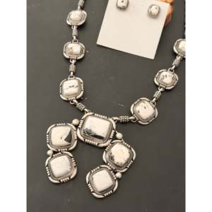 Conjunto de Joyería Fina Jon McCray, Collar Hecho a Mano con Búfalo Blanco y Plata de Ley - Product Image 4