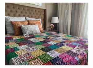 Nuevo Cobertor de Cama Decorativo de Seda Vintage con Parches, Estilo Kantha, Colcha Bohemia para Uso en Hoteles, Suave - Product Image 2