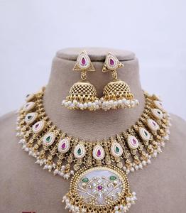 Conjunto de collar chapado en oro de alta calidad con ropa tradicional con pendientes para colección de ropa de boda para mujeres y niñas - Product Image 2