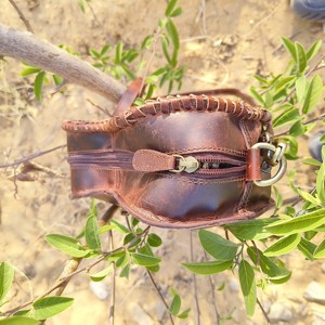 Meilleure vente sac à bandoulière en forme de coeur en cuir véritable usiné à cheveux pour femmes sac à main à fleurs en cuir véritable occidental sac à bandoulière - Product Image 3