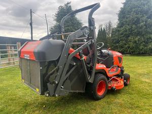 Modèle 2022 pour tondeuse à benne basculante Kubota G2611 152 heures Service complet boîte à herbe bricolage Grade One propriétaire privé - Product Image 3