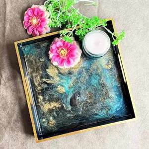 Plateau en résine carré transparent et brillant de qualité supérieure avec poignée légère et robuste pour une utilisation polyvalente du fournisseur indien - Product Image 2