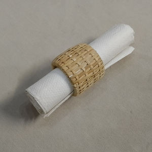 Ensemble de ronds à serviette en résine multicolore de la meilleure conception Vaisselle multiforme pour la maison et le restaurant Cuisine Nouveau style de vaisselle - Product Image 3