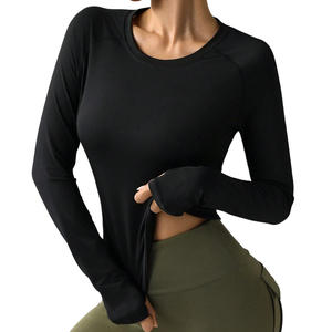 Chemise de compression d'entraînement pour femme à manches longues avec coutures ergonomiques et coupe non restrictive - Product Image 1