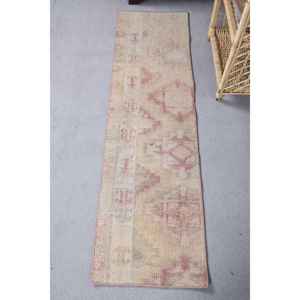 Auténtica alfombra turca Vintage 1,5X5,4 pies Beige Rosa patrón geométrico látex de lana para sala de estar pasillo forma rectangular - Product Image 1