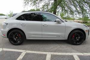 Macan GTS 2022, V6 biturbo, transmission intégrale, pack Premium Plus, non modifié - Product Image 3