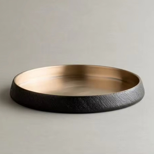 Bandeja de chocolate de metal multifuncional con forma elegante y material de primera calidad adecuado para dulces, pasteles y fines de regalo - Product Image 1