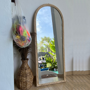 Miroir arche moderne et élégant, fabriqué à la main de luxe, cadre en rotin naturel écologique, personnalisable pour la maison et le commerce de détail - Product Image 4