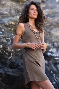 Vestido de verano sin mangas marrón Vestido corto de lino de algodón transpirable Mini longitud Vestido de lino MIDI suave - Product Image 4