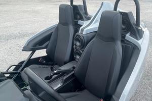 Quad 2022 Slingshot essence/diesel 300cc 4 cylindres 4 temps transmission automatique 6 000 miles transmission par arbre blocage de différentiel - Product Image 2