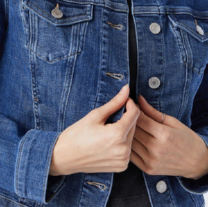 Veste en jean multicolore décontractée pour femmes Streetwear d'été à séchage rapide avec décoration de bouton étiquette personnalisée confortable - Product Image 3