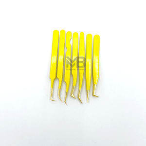 Pinzas de extensión de pestañas de 10mm de longitud antimagnéticas con puntas doradas recubiertas de Color amarillo, agarre liso japonés de acero inoxidable personalizado - Product Image 5