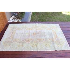 พรมตุรกีขนาด 3.9x6.3 ฟุต พรมวินเทจ พรมขนสัตว์สีขาวเหลืองลายนามธรรม - Product Image 3