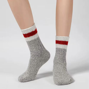 Calcetines Deportivos de Compresión Transpirables y Antibacterianos Profesionales para Hombre, Color y Logotipo Personalizables, Spandex/Poliéster - Product Image 2