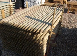 Venta al por mayor de estacas/Pilares de madera de Vietnam de gran valor para suministros de jardín - Product Image 4