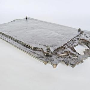 Plateau de service en laiton doré vintage de qualité supérieure, idéal pour les dîners, les cadeaux, la mise en place de la table et l'exposition, fabriqué à la main en Inde - Product Image 4