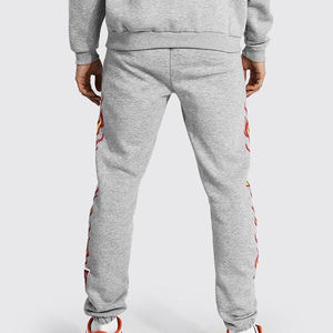 Conjunto de chándal de invierno de carbón transpirable de alta calidad para hombre en oferta Sudadera con capucha y pantalón con logotipo impreso - Product Image 4