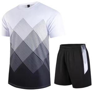 Ensemble de sport unisexe personnalisé en soie glacée à séchage rapide, respirant, pour la gym, l'entraînement et la course, T-shirt et short, survêtement, vente en gros OEM - Product Image 4