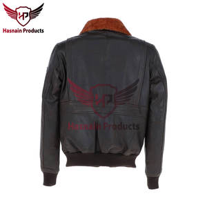 Chaqueta de bombardero de cuero Vintage para hombre en estilo café Maverick para personalizar la elegancia atemporal - Product Image 3