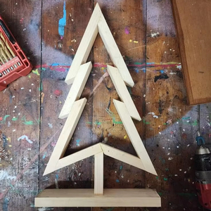 Decoración Navideña de Madera Hecha a Mano, Ecológica y Personalizada de Alta Calidad, Tamaño y Forma Personalizables, Hecha de Madera de Cerezo - Product Image 1