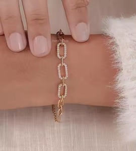 Bracelet chaîne en diamant naturel taille ronde Bracelet trombone en diamant extrait de terre or massif 14 carats diamant naturel - Product Image 1