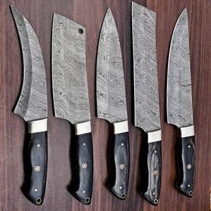 Vente en gros de 5 couteaux de chef en acier damas, ensemble de couteaux à manche en bois - Product Image 2