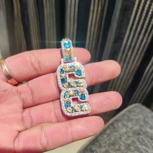 Colgante con letra inicial personalizada chapada en oro de 14K estilo Hip Hop Multicolor Iced VVS1 colgantes y dijes finos de diamantes cultivados en laboratorio - Product Image 2