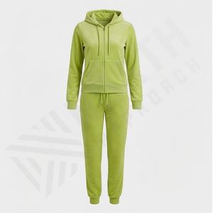 Conjunto de Dos Piezas de Chándal con Logotipo Personalizado, Sudadera con Capucha y Pantalones Deportivos de Terciopelo para Mujer, Precio de Mayoreo - Product Image 1