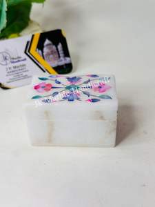 Caja de Joyería de Mármol con Incrustaciones Naturales para Guardar Anillos, Hecha a Mano, Precio de Mayoreo Disponible - Product Image 5