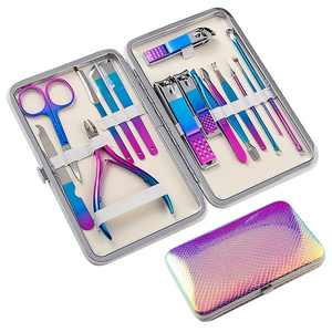 Nouveaux kits de manucure 7 pièces Finition polie Fabriqués en acier inoxydable à haute teneur en carbone Ensembles de manucure et de pédicure personnalisés - Product Image 2