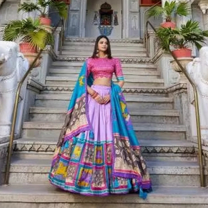 Compra en línea de caja cuadrada Tussar Silk Lehenga Choli Reversible Casual Wedding Indian & Pakistani Clothing - Product Image 2