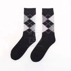 Calcetines antideslizantes de algodón 100% para mujer, gran oferta, calcetines cómodos hechos a medida para mujer, hechos en Pakistán - Product Image 2