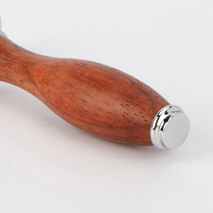 Maquinilla de Afeitar de Seguridad Kaamir Instruments Vintage con Mango de Acero Inoxidable y Hoja de Acero Inoxidable Súper Resistente, Diseño Ergonómico para Hombre, Aseo Clásico - Product Image 2