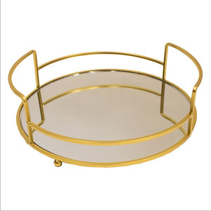 Plateau en verre de finition dorée en forme d'hexagone Plateau en métal décoratif unique pour servir un dessert aux fruits à la maison - Product Image 2