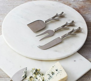 Juego de cuchillos y servidor de pastel de metal antiguo bellamente diseñado con detalles lujosos para la decoración de la Mesa de postres de lujo - Product Image 3