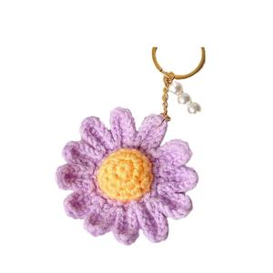 Llavero de flor de ganchillo, diseño de algodón, hecho a mano, girasol tejido, llavero Amigurumi, colgante para bolso, llaveros de flores de macramé con perlas - Product Image 2