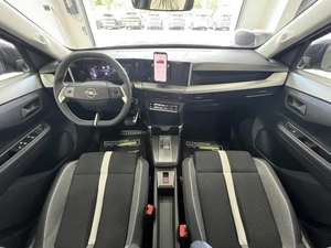 Coupé 2024 R18 con Asientos de Cuero, Tracción en las Cuatro Ruedas, Bajo Kilometraje, Caja de Cambios Automática, Volante a la Izquierda, Combustible Gasolina/Eléctrico - Product Image 5